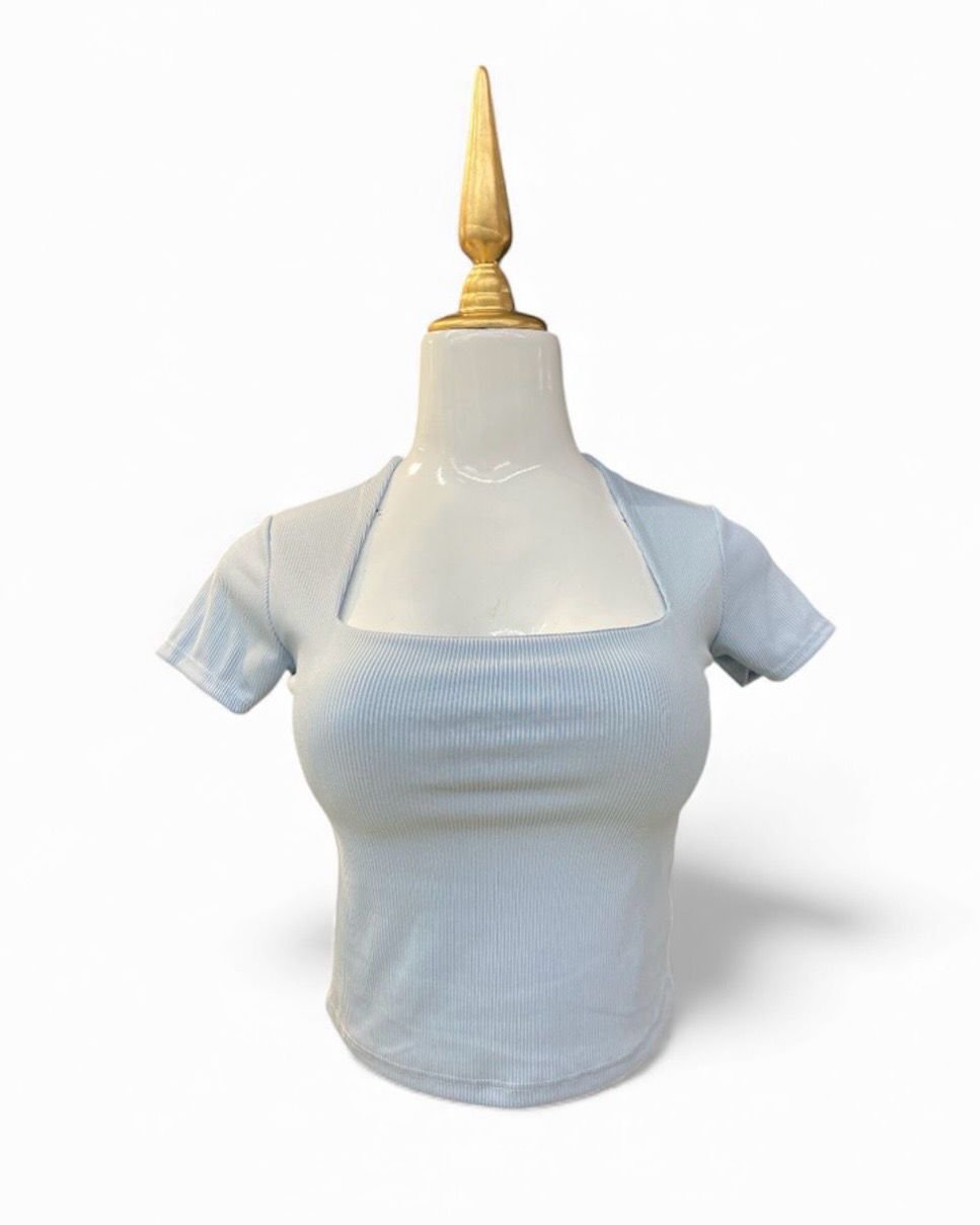 29fe61fa-b8d7-4b72-99e4-28dc2ae79470 Remera Cuello Cuadrado - Imagen 1