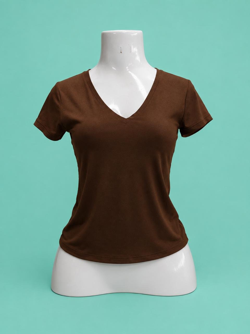 4f151ca9-2a1d-489d-b34a-79872c73badb Remera en V x8 - Imagen 1